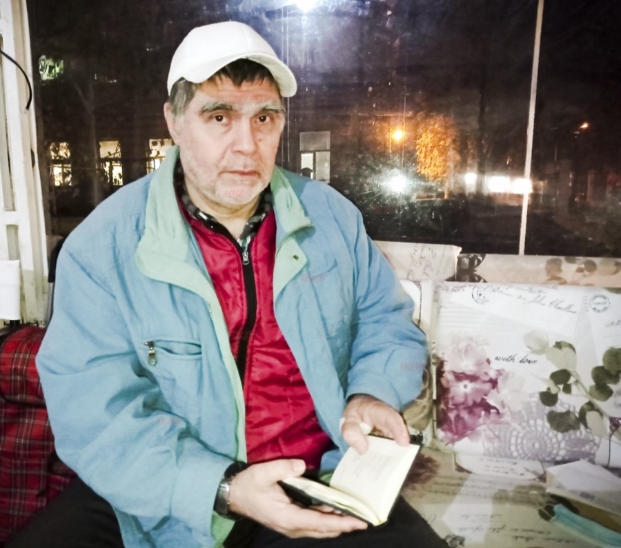 Над 20 години д-р Минев превеждал поема на Хайне